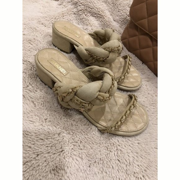 Amazing Chanel Enchained Sandals EU38 - Picture 5 of 6